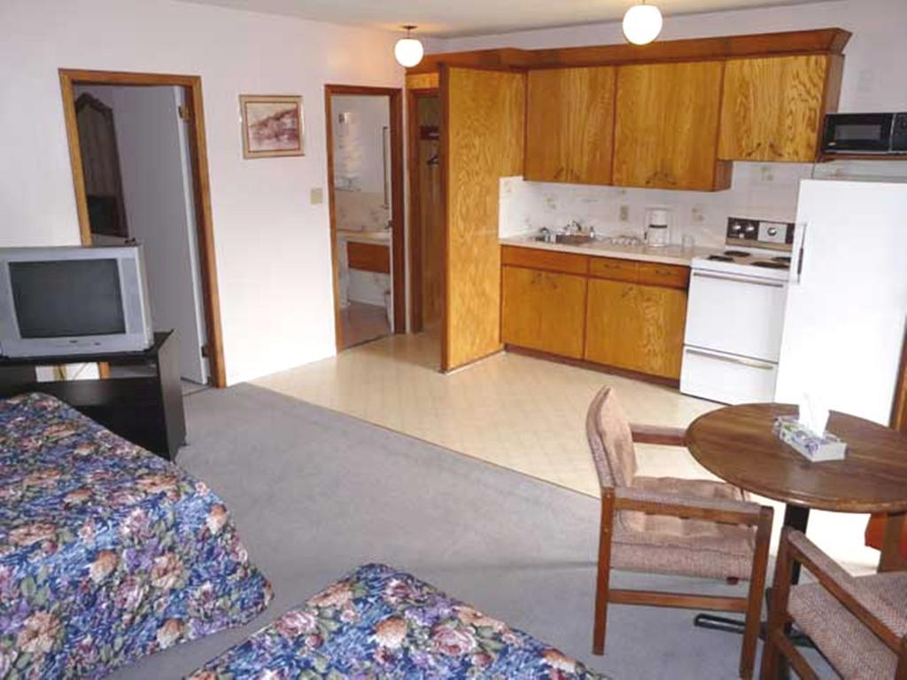 A-1 Alberni Inn Port Alberni Habitación foto